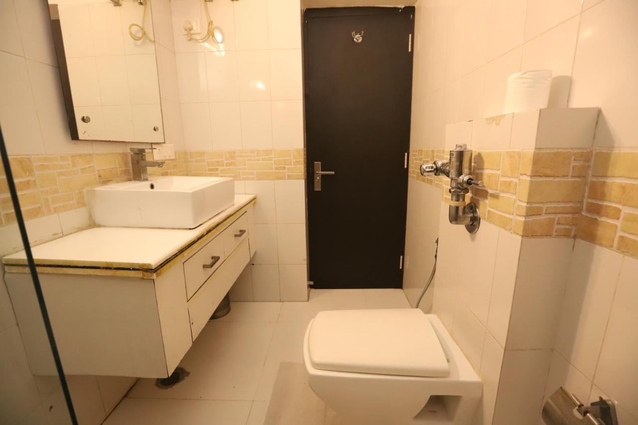 Qotel Hotel Church House Rohini Sector 15 德里 外观 照片